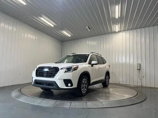 2022 Subaru Forester Premium AWD photo