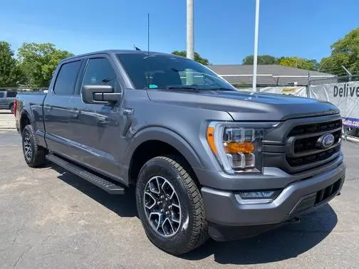 2022 Ford F-150 XLT 4WD photo