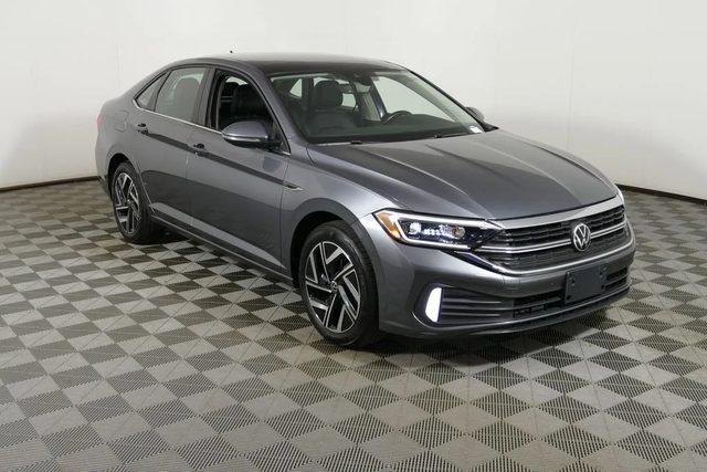 2023 Volkswagen Jetta SEL FWD photo