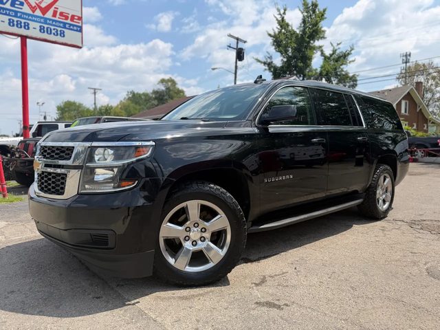 2020 Chevrolet Suburban LT 4WD photo