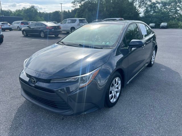 2023 Toyota Corolla LE FWD photo