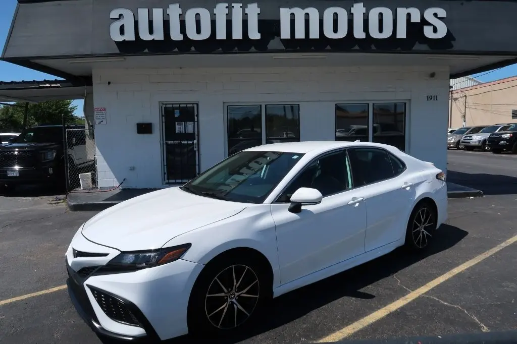 2022 Toyota Camry SE FWD photo