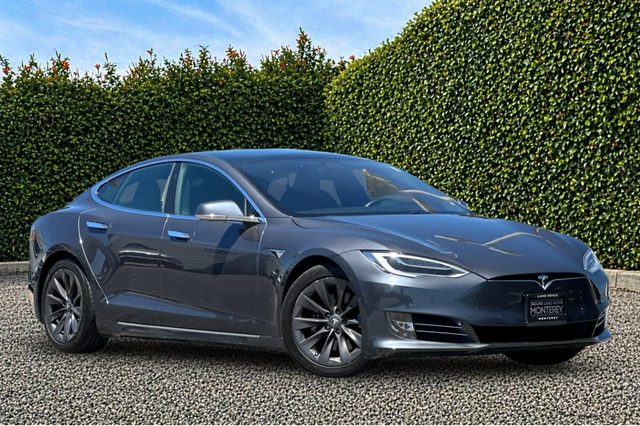 2020 Tesla Model S Long Range AWD photo