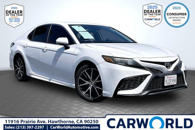 2021 Toyota Camry SE FWD photo