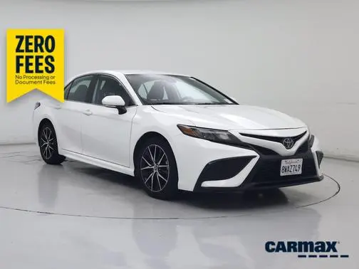 2021 Toyota Camry SE FWD photo