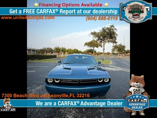 2022 Dodge Challenger SXT RWD photo