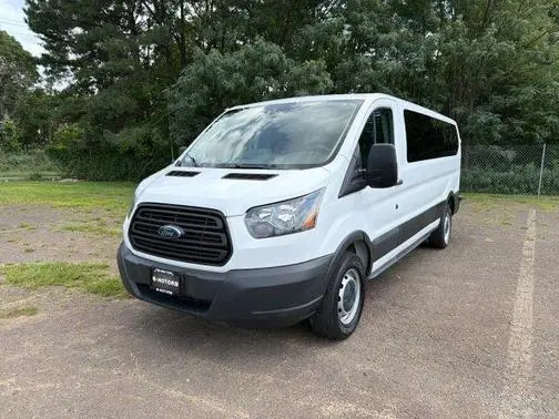 2018 Ford Transit Passenger Wagon XL RWD photo