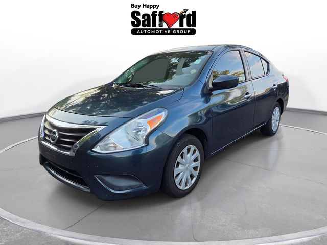 2015 Nissan Versa SV FWD photo