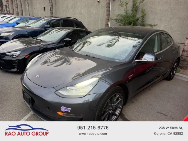2018 Tesla Model 3 Mid Range Battery RWD photo