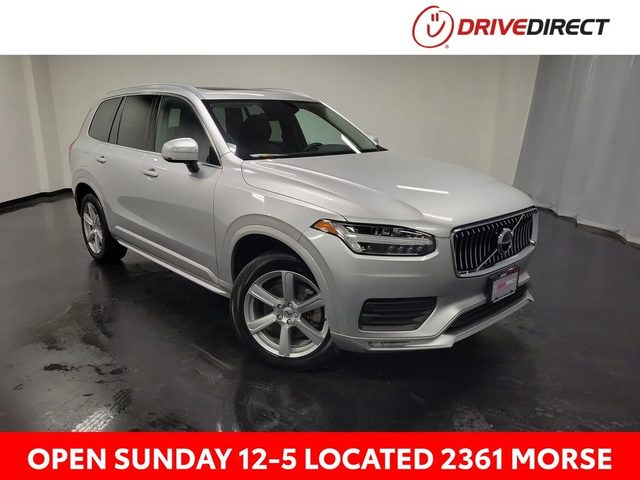 2022 Volvo XC90 Momentum AWD photo