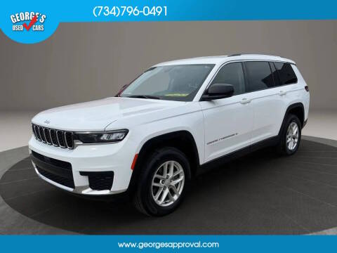 2022 Jeep Grand Cherokee L Laredo 4WD photo