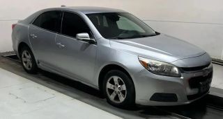 2016 Chevrolet Malibu LT FWD photo