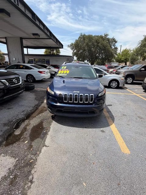 2015 Jeep Cherokee Sport FWD photo