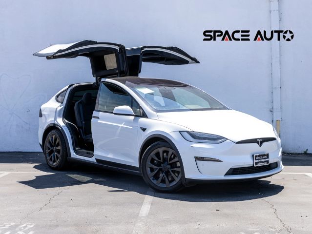 2023 Tesla Model X Standard Range AWD photo