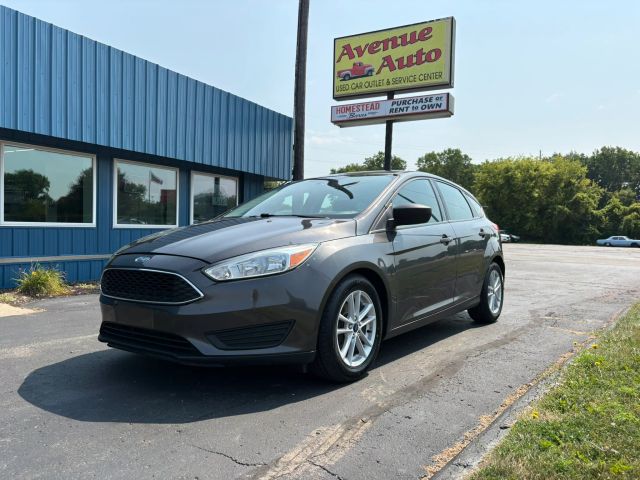 2018 Ford Focus SE FWD photo