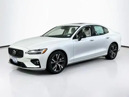 2023 Volvo S60 Core Dark Theme FWD photo