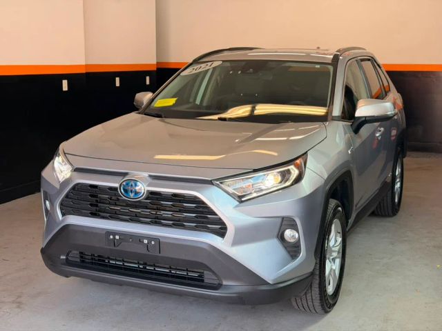 2021 Toyota RAV4 Hybrid XLE AWD photo