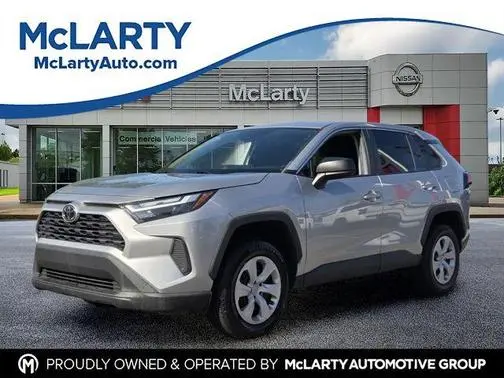 2023 Toyota RAV4 LE FWD photo