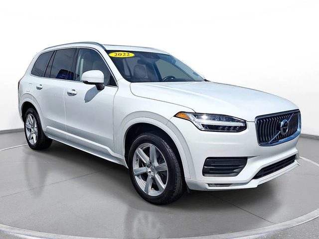 2022 Volvo XC90 Momentum AWD photo