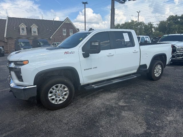 2022 Chevrolet Silverado 2500HD LT 4WD photo