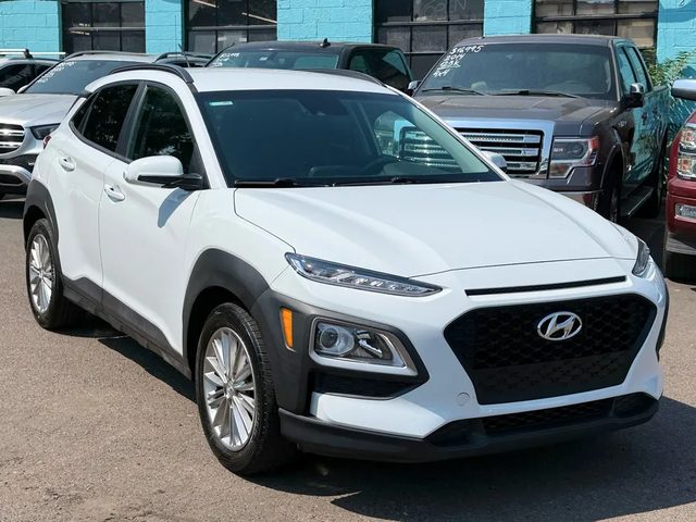 2021 Hyundai Kona SEL FWD photo