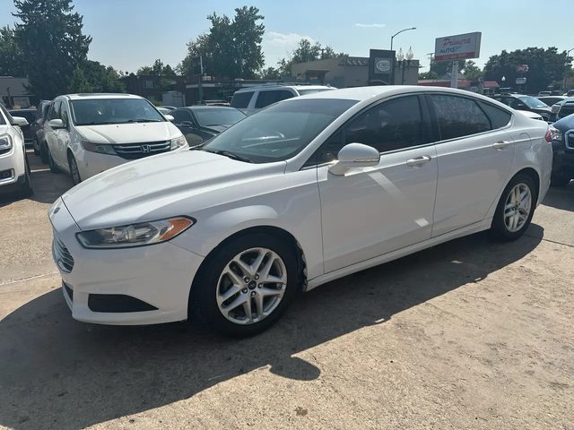 2015 Ford Fusion SE FWD photo