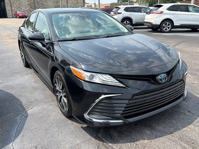 2022 Toyota Camry Hybrid XLE FWD photo
