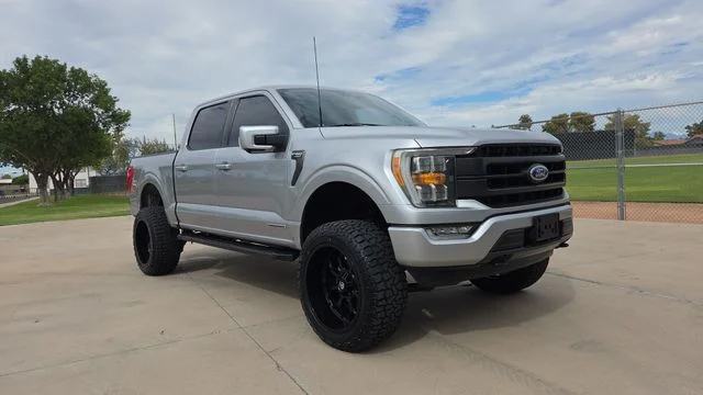 2022 Ford F-150 LARIAT 4WD photo