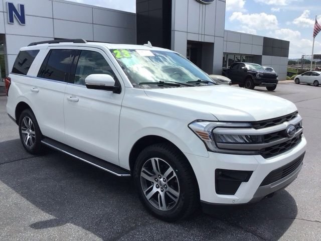 2023 Ford Expedition XLT 4WD photo