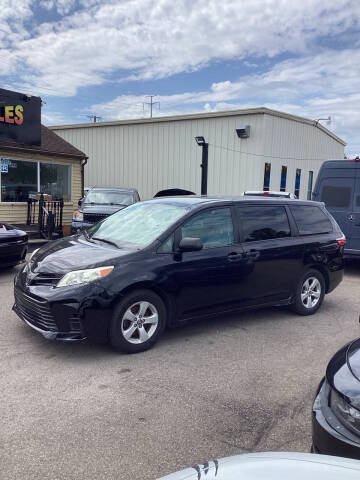 2020 Toyota Sienna L FWD photo