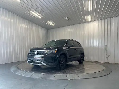 2022 Volkswagen Taos S AWD photo