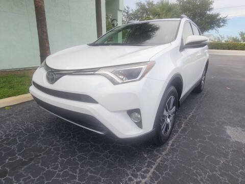 2017 Toyota RAV4 XLE FWD photo