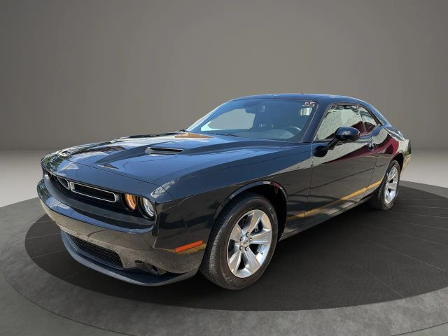 2022 Dodge Challenger SXT RWD photo