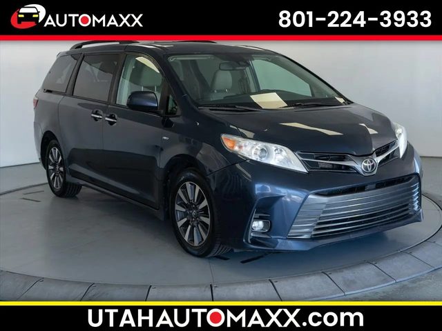 2019 Toyota Sienna XLE AWD photo