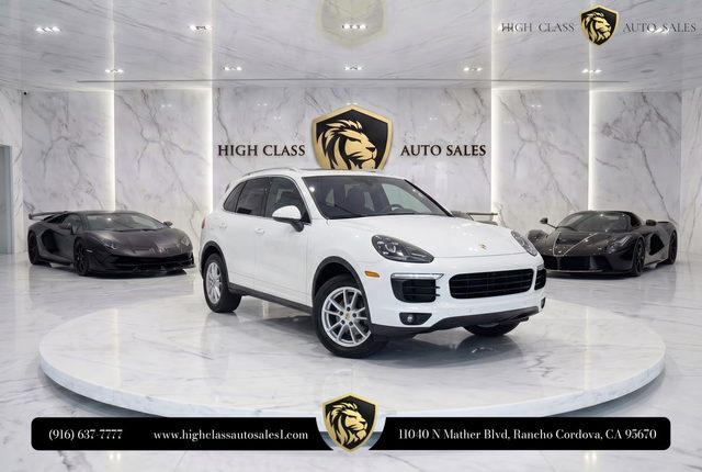 2016 Porsche Cayenne  AWD photo