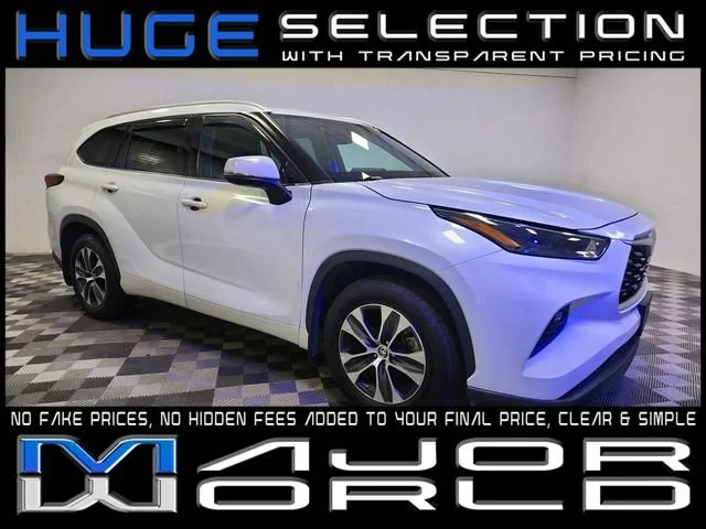 2022 Toyota Highlander XLE AWD photo