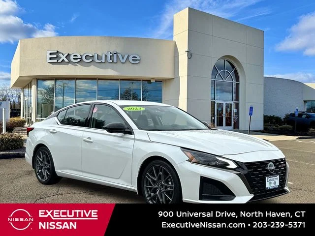 2023 Nissan Altima 2.0 SR FWD photo