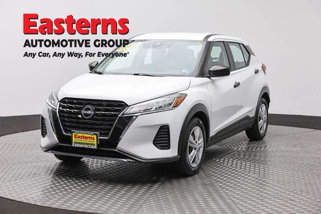 2022 Nissan Kicks S FWD photo