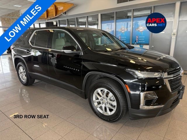 2022 Chevrolet Traverse LS FWD photo