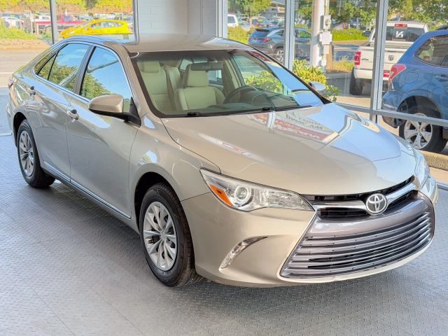 2017 Toyota Camry LE FWD photo