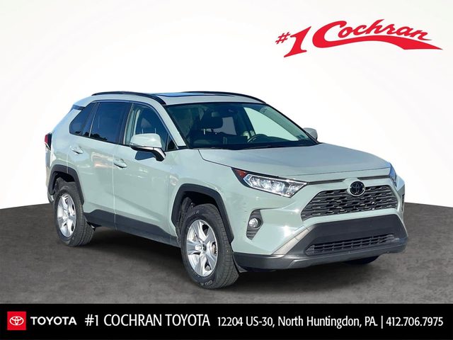2020 Toyota RAV4 XLE AWD photo