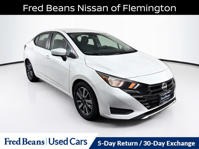 2023 Nissan Versa SV FWD photo