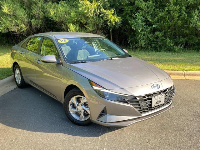 2023 Hyundai Elantra SE FWD photo