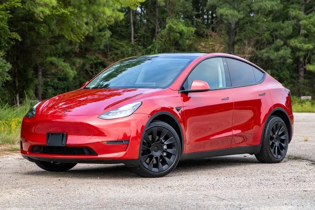 2023 Tesla Model Y AWD photo