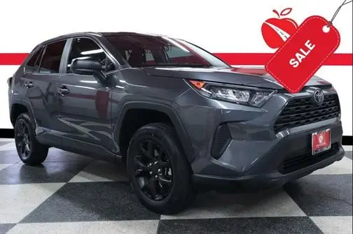 2022 Toyota RAV4 LE FWD photo