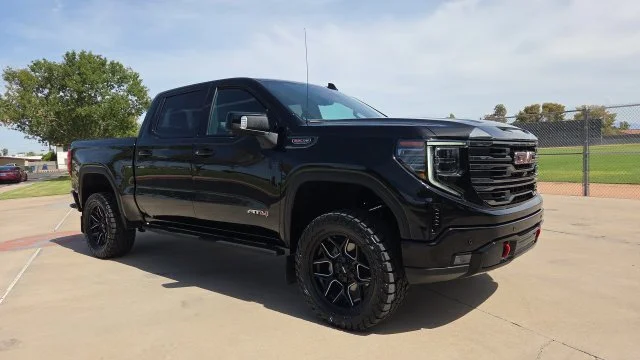 2023 GMC Sierra 1500 AT4 4WD photo