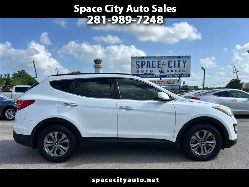 2016 Hyundai Santa Fe Sport  FWD photo