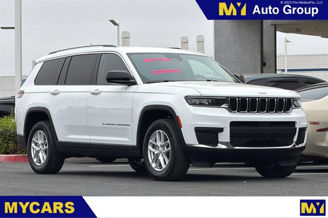 2022 Jeep Grand Cherokee L Laredo RWD photo