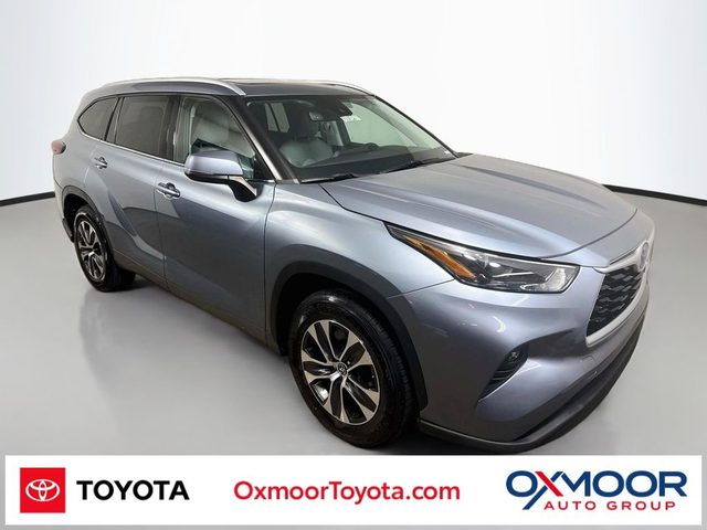 2022 Toyota Highlander Hybrid XLE FWD photo