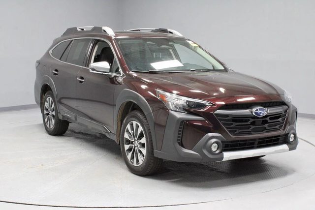 2023 Subaru Outback Touring AWD photo